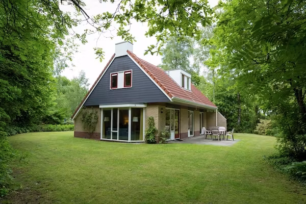 Buitenplaats Berg en Bos nummer 43 in Overijssel - Foto 1 van 31