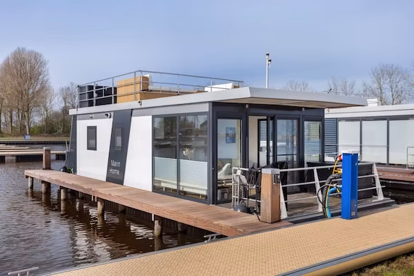 Houseboat Agua Dolce in Offingawier - Foto 1 van 40
