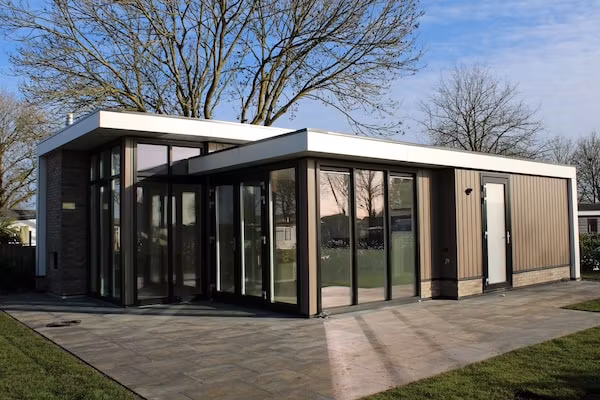 Recreatiepark Rhederlaagse Meren 13 in Lathum - Foto 1 van 40