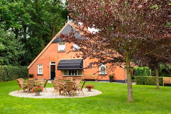 De Familieboerderij in Losser - Foto 1 van 32