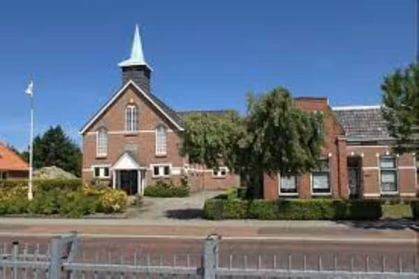 Twee Glamour tenten "Kreas" en "Smuk" naast elkaar in Twijzel - Foto 1 van 40