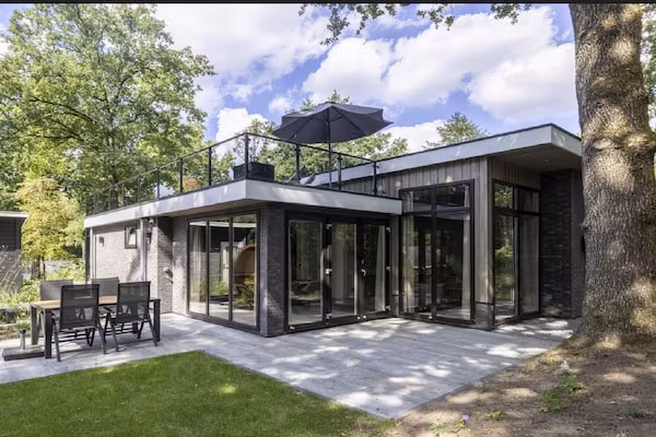 Vakantiepark De Rimboe & De Woeste Hoogte 40 in Hoenderloo - Foto 1 van 40