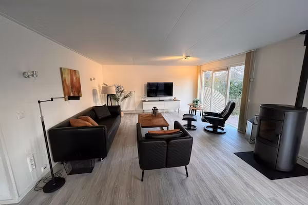 Fijne bungalow in Makkum in Friesland - Foto 2 van 40