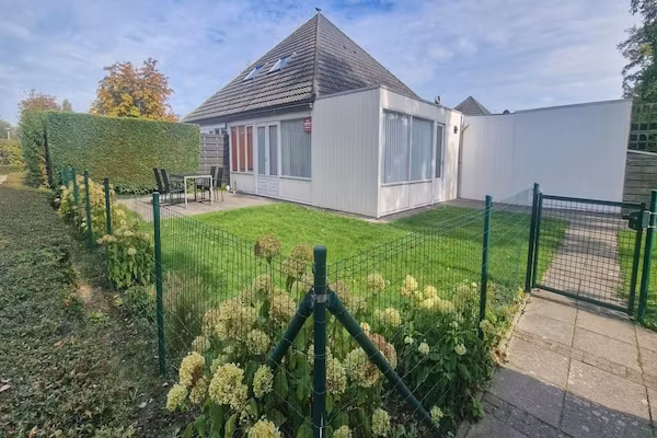 Schoneveld 157 Duinroos Breskens in Breskens - Foto 1 van 40