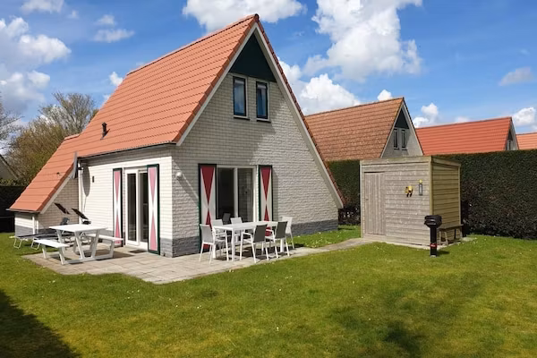 Schoneveld 176 Zeemeeuw Breskens in Breskens - Foto 1 van 40