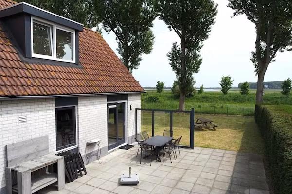 Schoneveld 184 Stern Breskens in Breskens - Foto 1 van 37