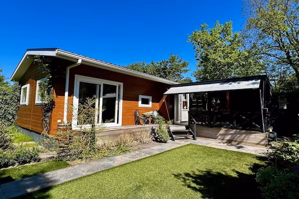 Campanula 132 in Sint Maartenszee - Foto 1 van 23