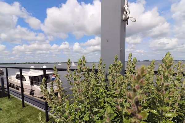 Houseboat Kohlenpott in Offingawier - Foto 22 van 22