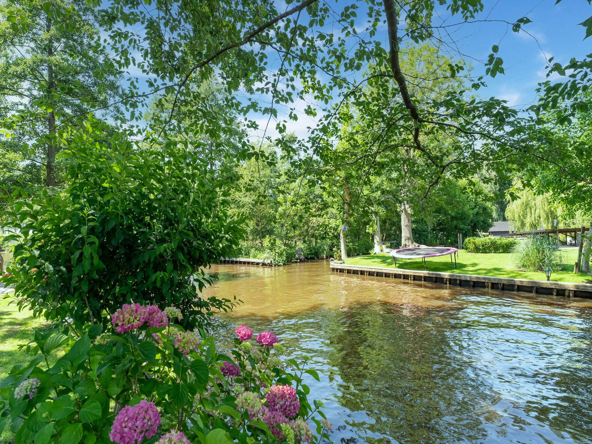 Het uitzicht vanaf Hoeve Ginette in Giethoorn