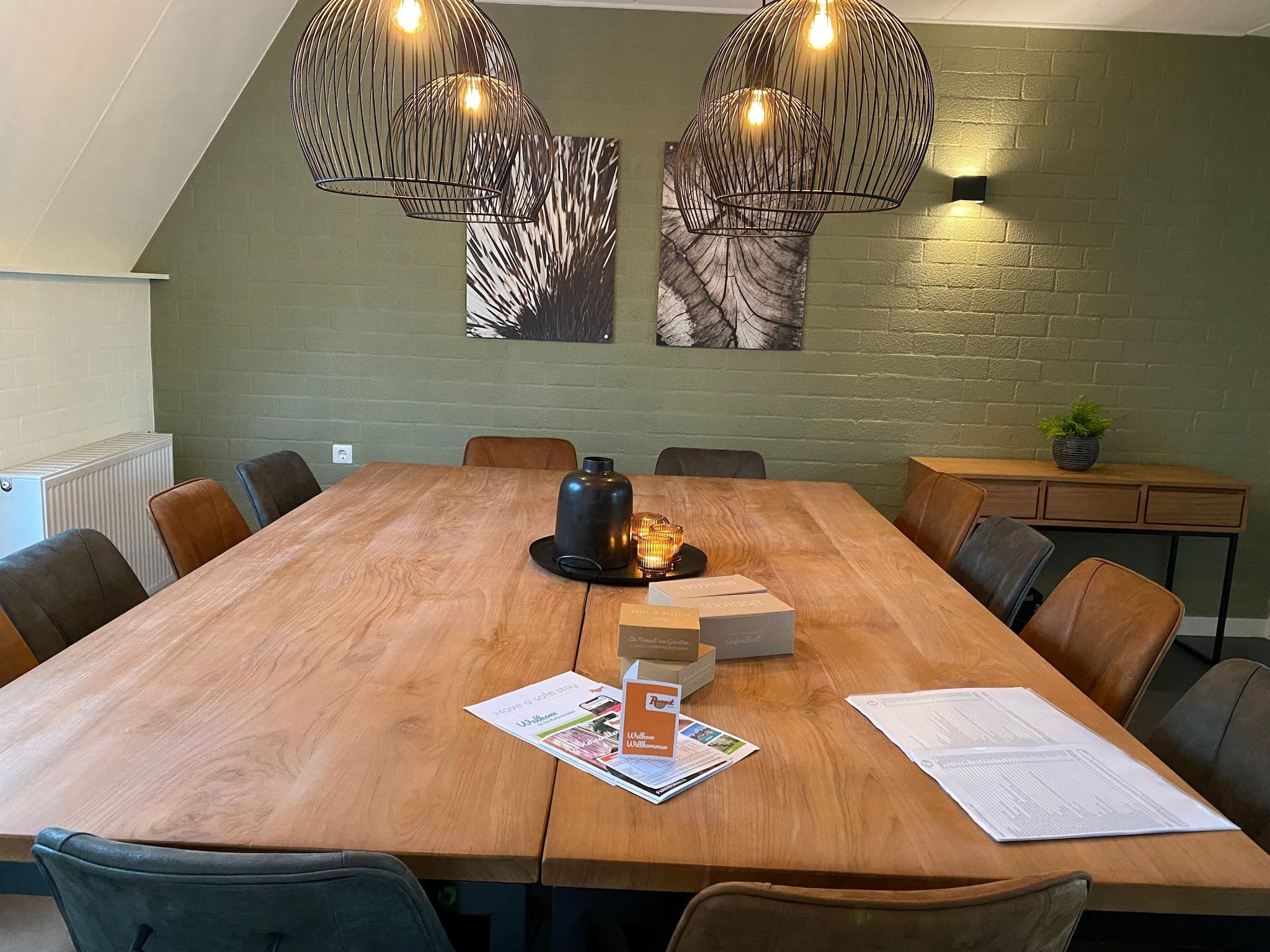 De woonkamer van Vakantiepark de Katjeskelder 21 in Oosterhout