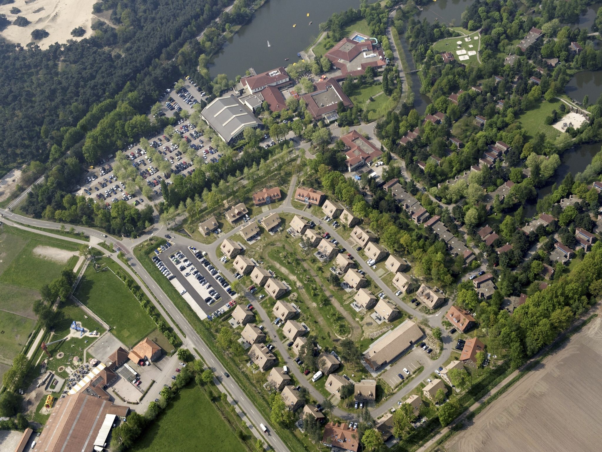 De buitenkant van Vakantiepark Weerterbergen 13 in Weert