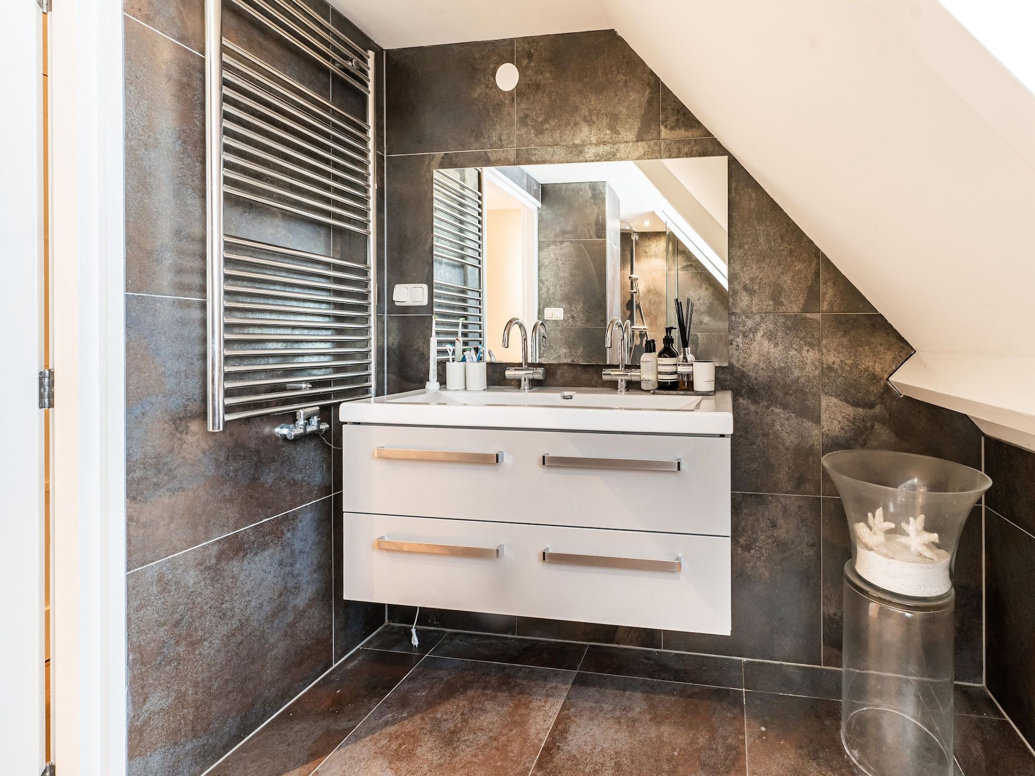 De badkamer van Villa Gabrielle in Bergen