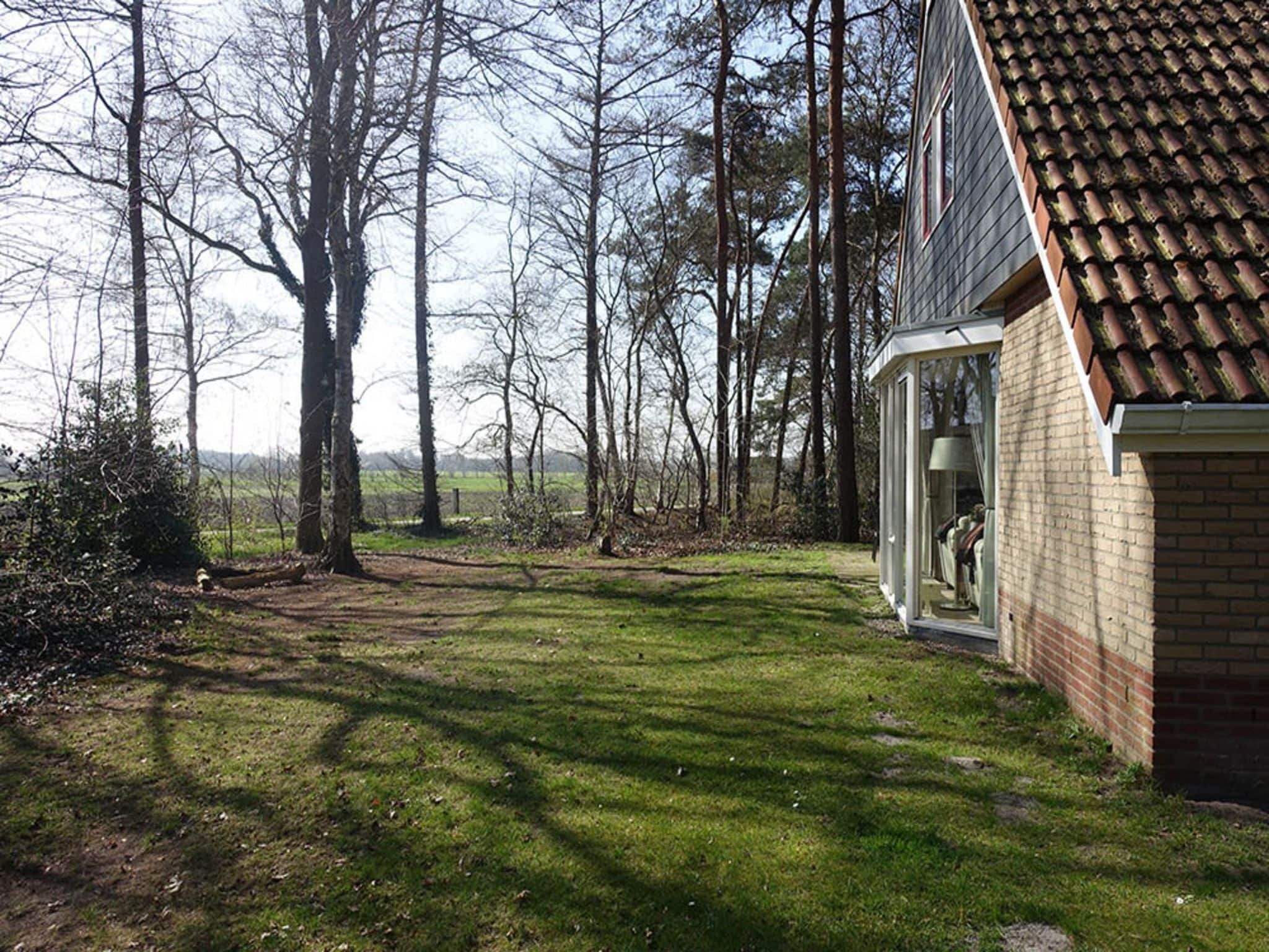 De tuin van Buitenplaats Berg en Bos nummer 4 in Lemele