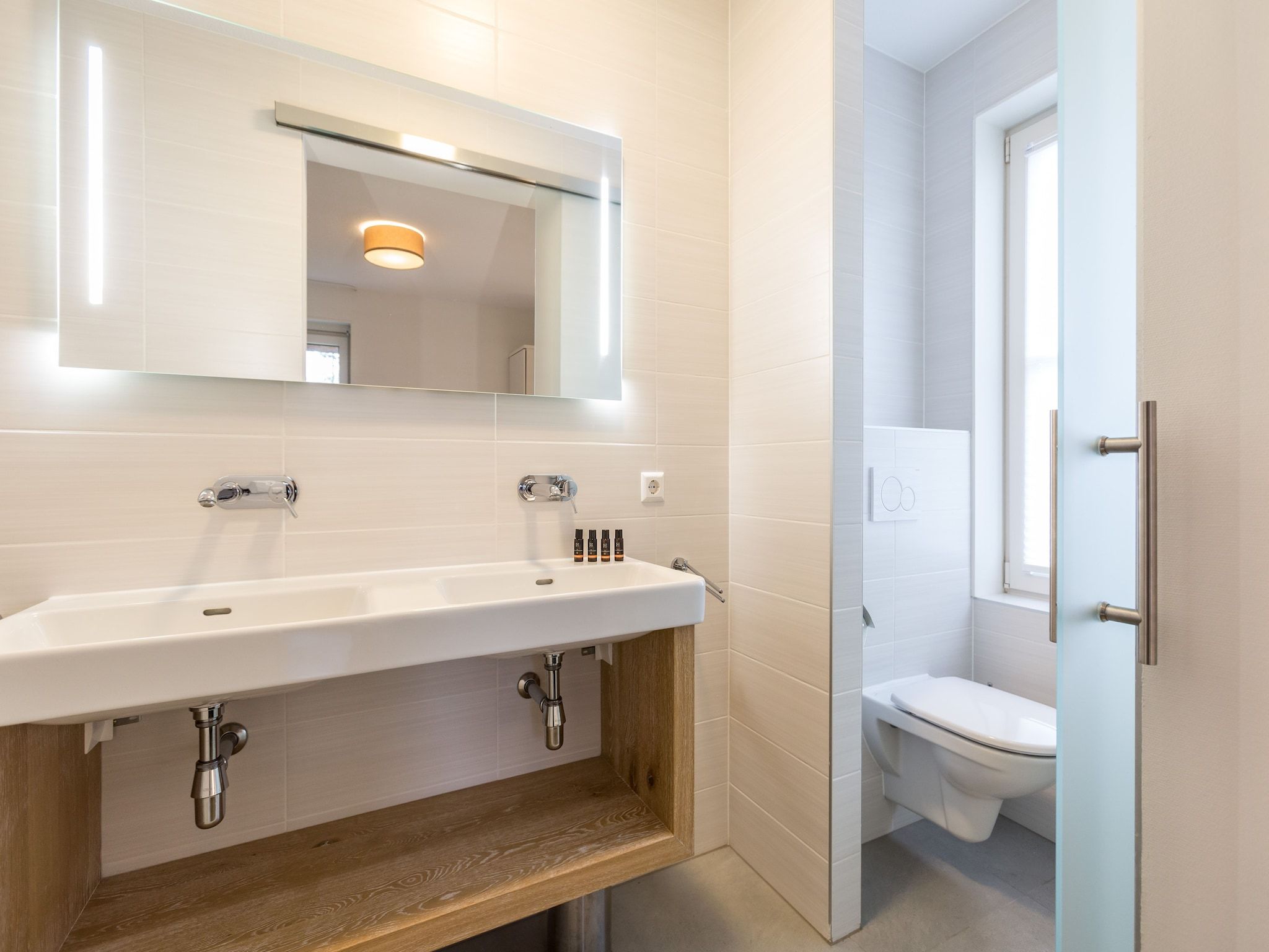 De badkamer van Friese Meren Villa's 17 in Delfstrahuizen