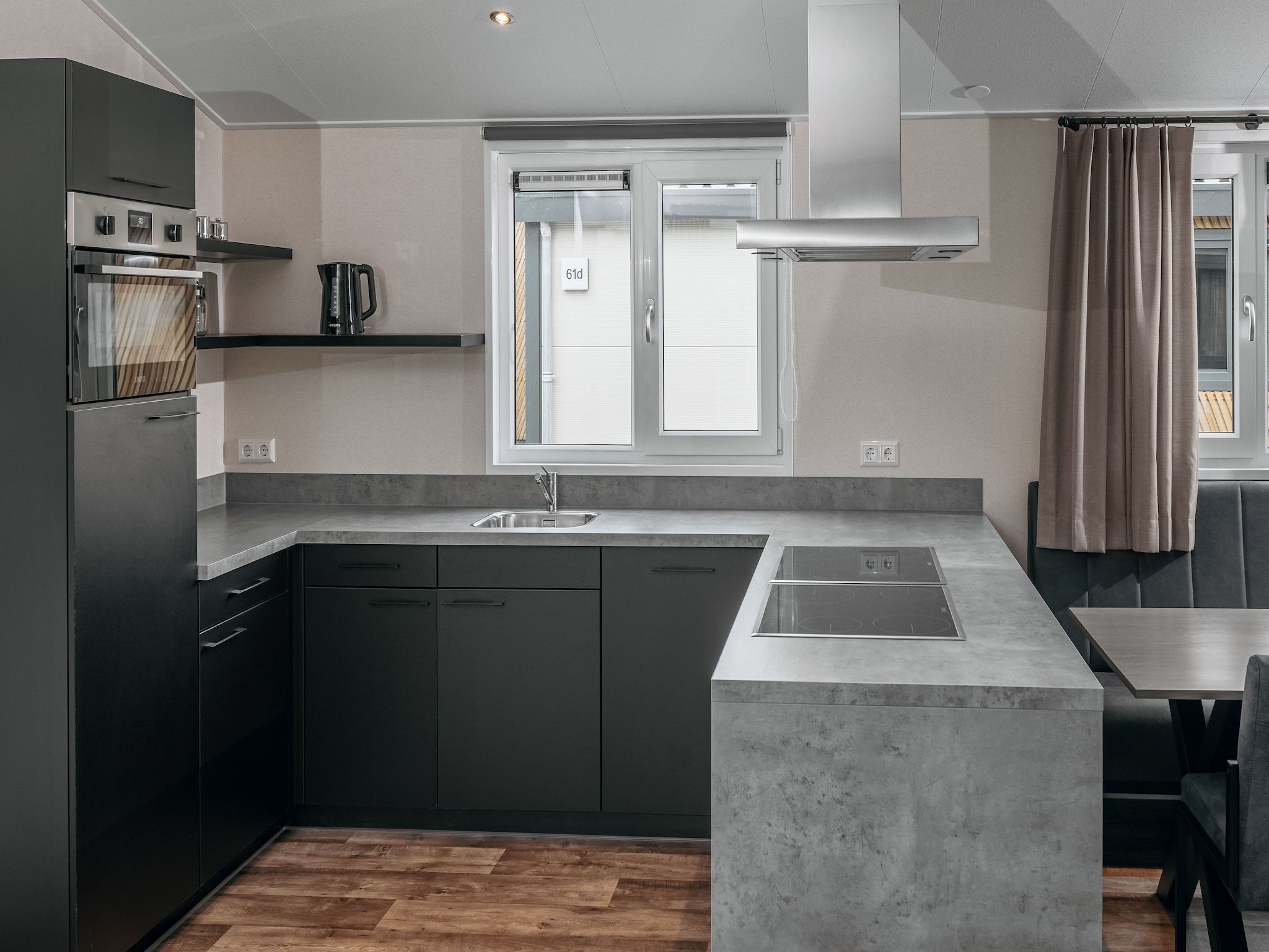 De keuken van Vakantiepark Giethoorn 10 in Giethoorn