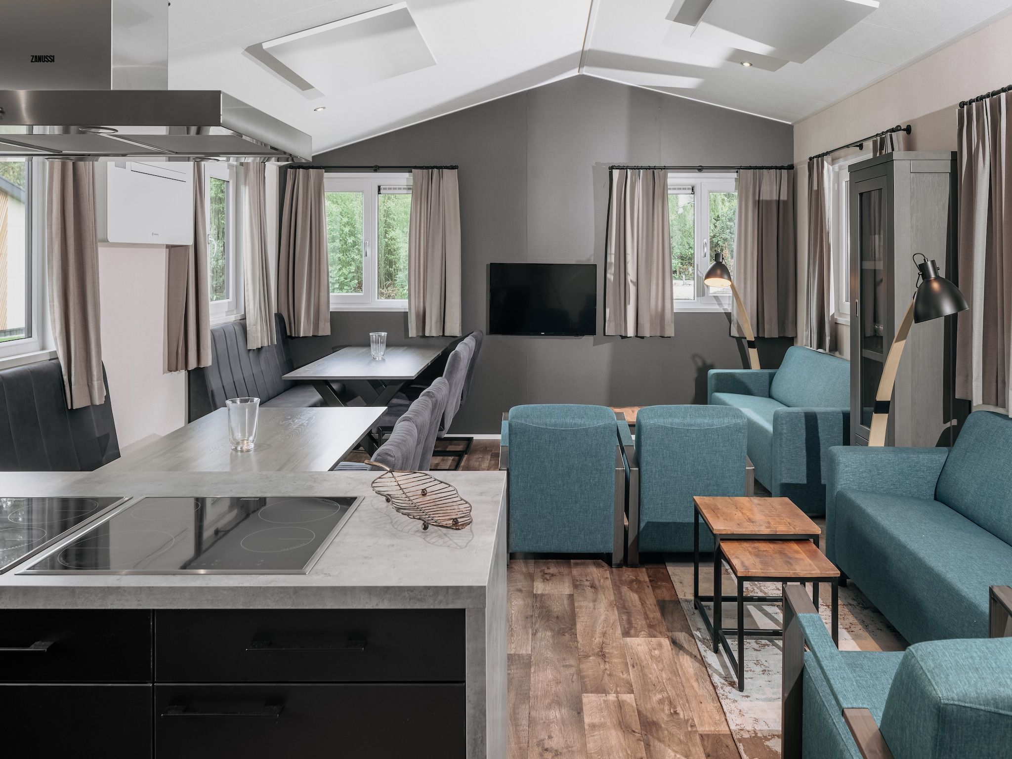 De woonkamer van Vakantiepark Giethoorn 10 in Giethoorn