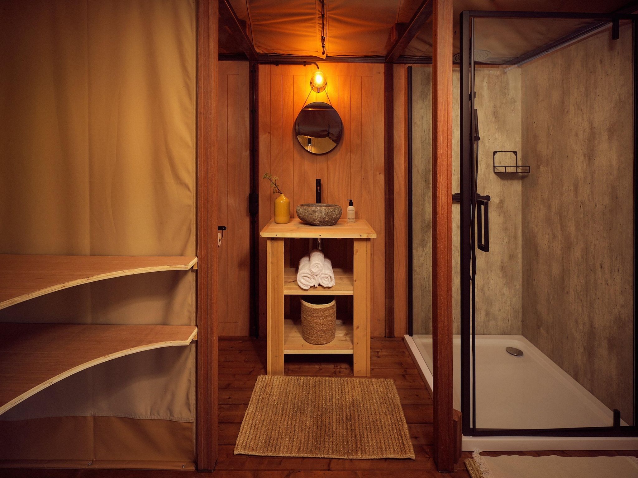 De badkamer van Resort de Parel 4 in Zeewolde