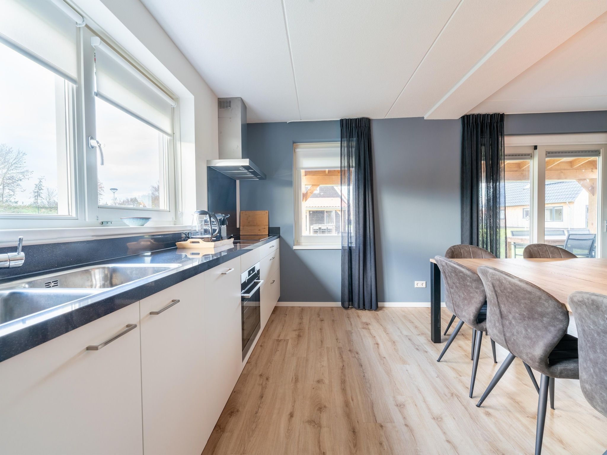 De keuken van De Ooievaar Huis NR 23 in Scherpenisse