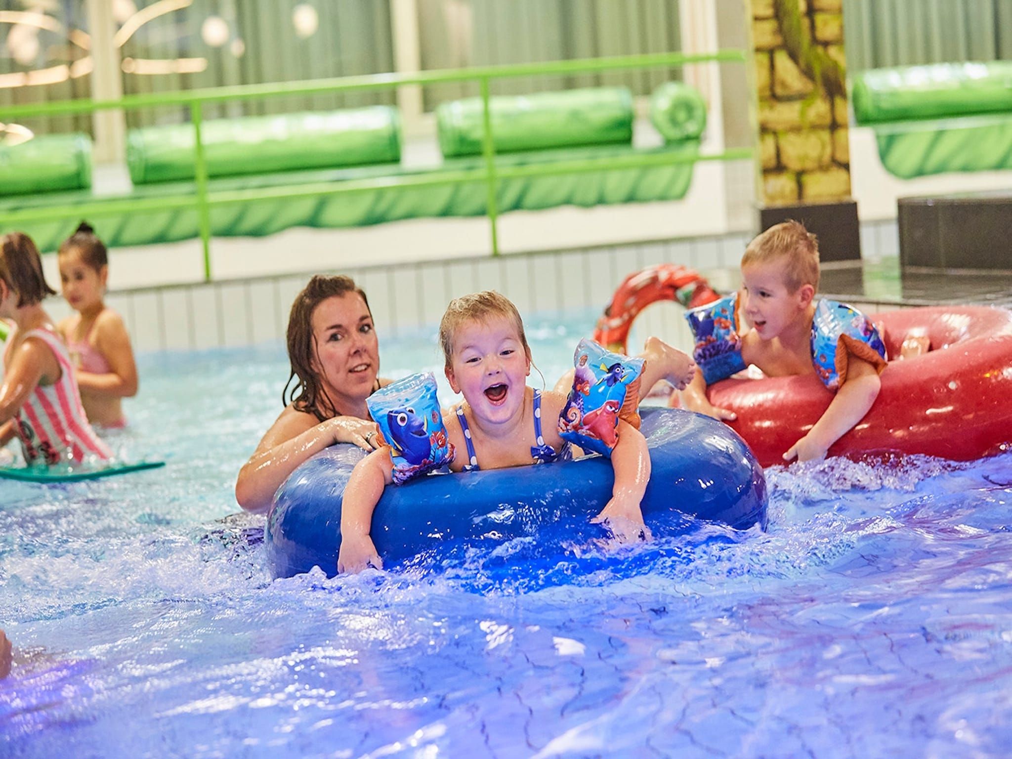 Parkfaciliteiten bij Vakantiepark Hof van Zeeland  8 in Heinkenszand