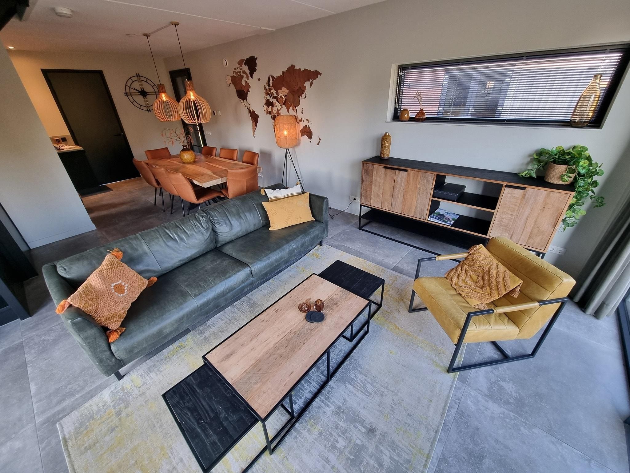 De woonkamer van Watervilla Tolve in Balk