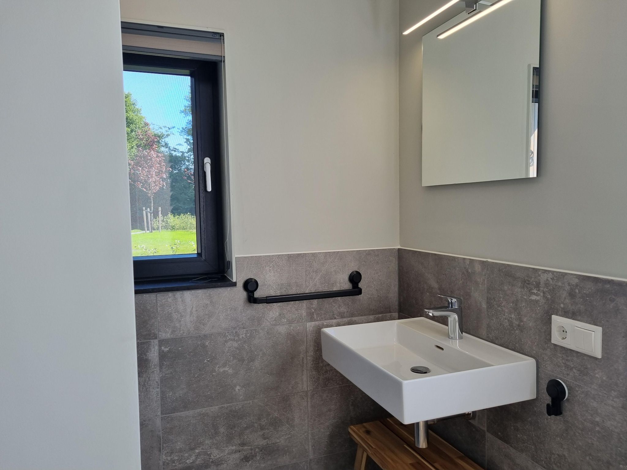 De badkamer van Watervilla San in Balk