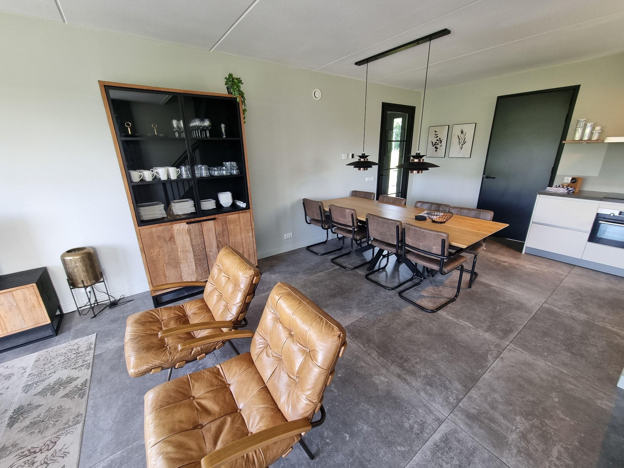 De woonkamer van Watervilla San in Balk