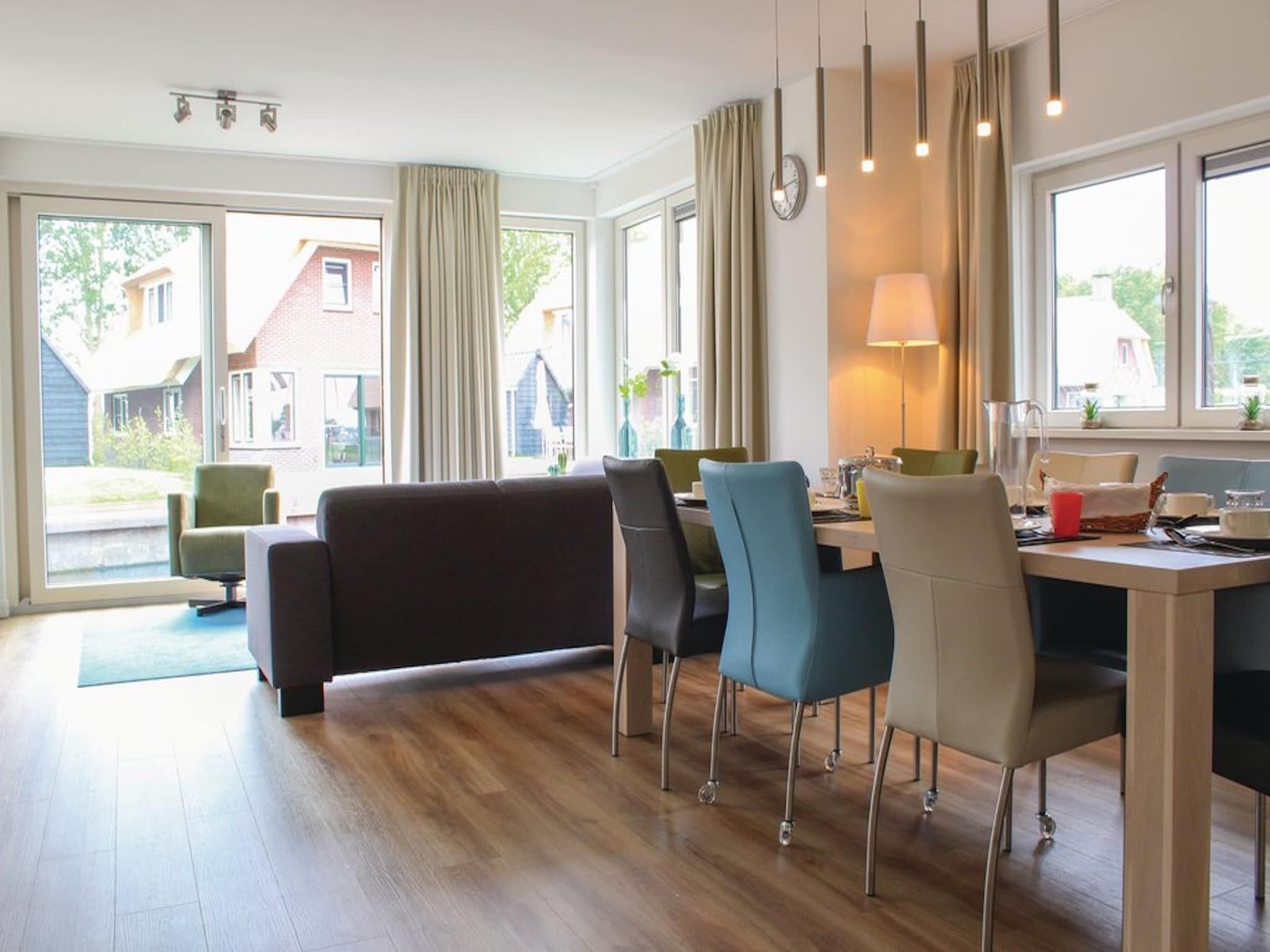 De woonkamer van Recreatiepark Idskenhuizen 3 in Idskenhuizen