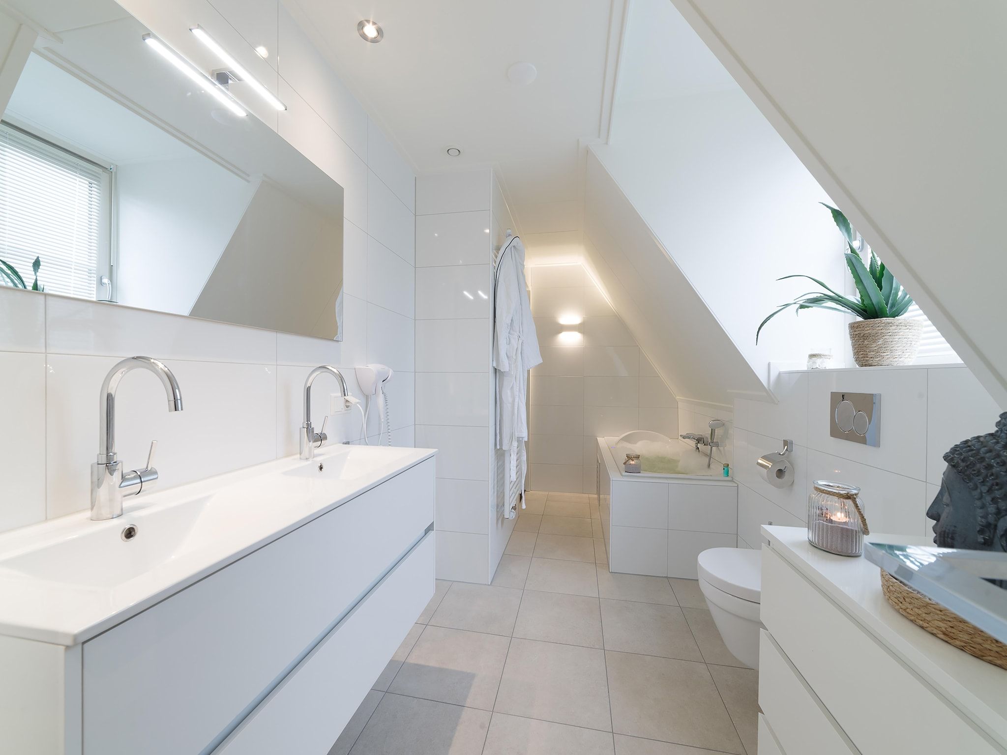 De badkamer van Zeeuwse Pracht 8 p welness in Colijnsplaat