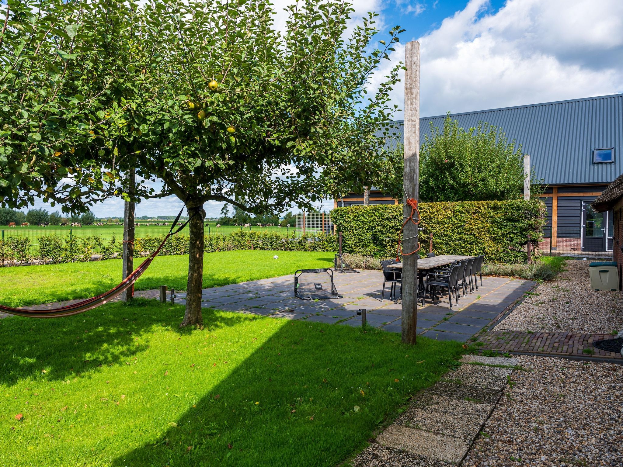 De tuin van The Old Farmhouse in Montfoort