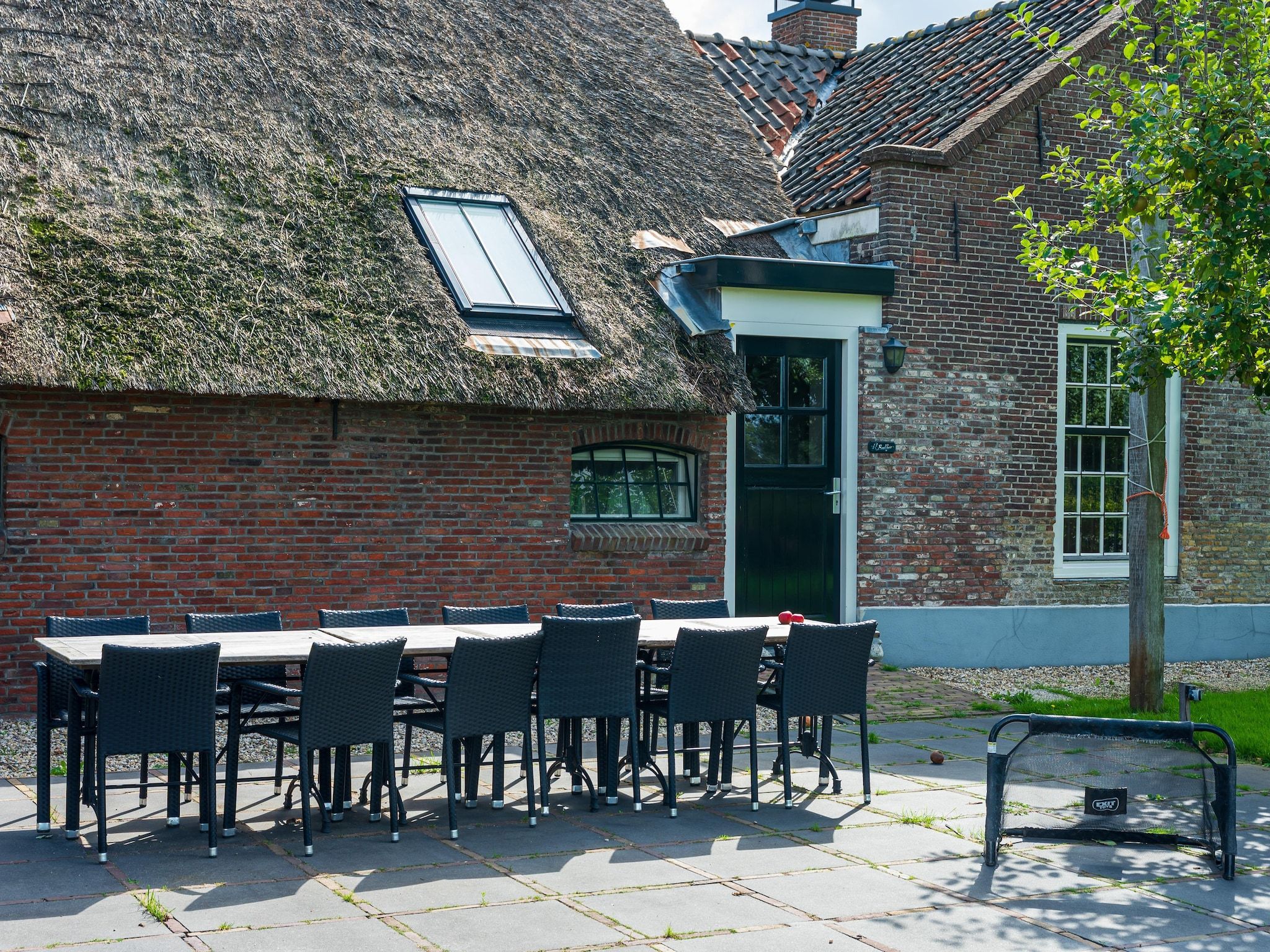 De eetkamer van The Old Farmhouse in Montfoort