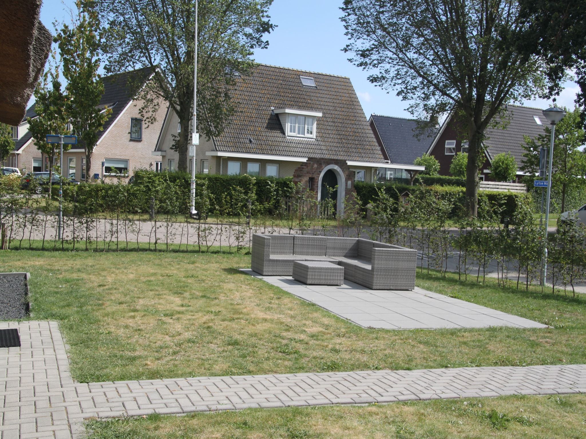 Het terras van Recreatiepark Idskenhuizen 4 in Idskenhuizen