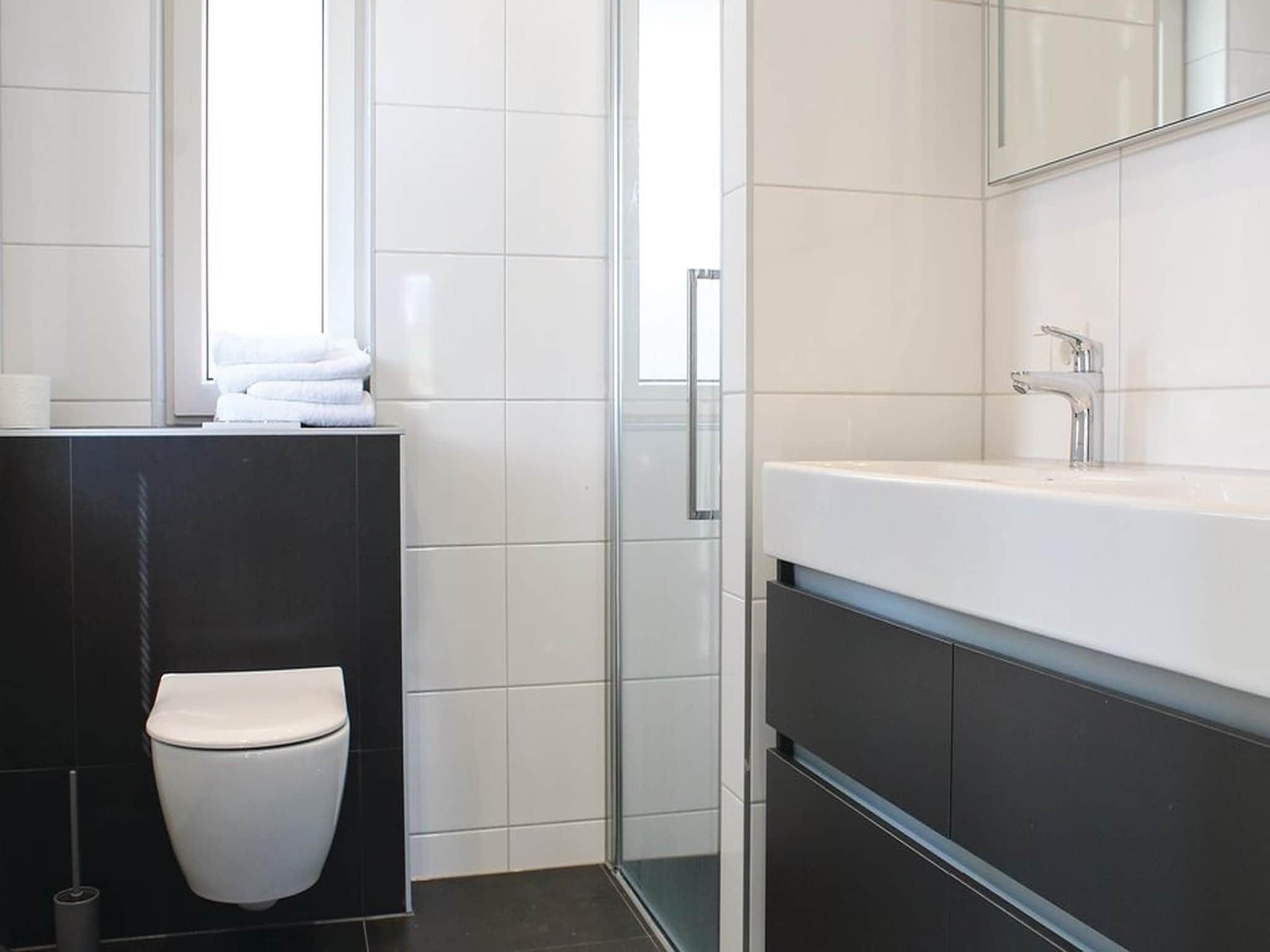 De badkamer van Recreatiepark Idskenhuizen 6 in Idskenhuizen