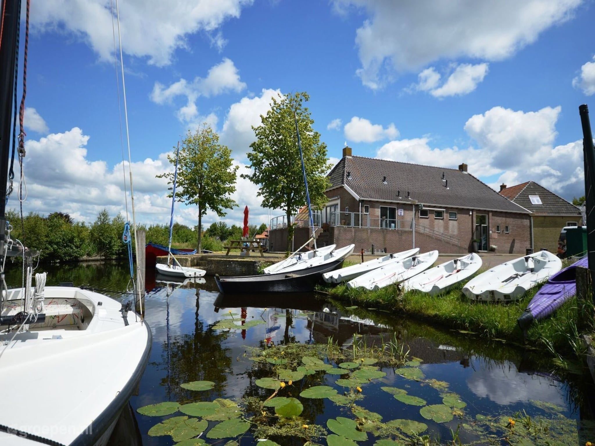 De omgeving van Recreatiepark Idskenhuizen 9 in Idskenhuizen