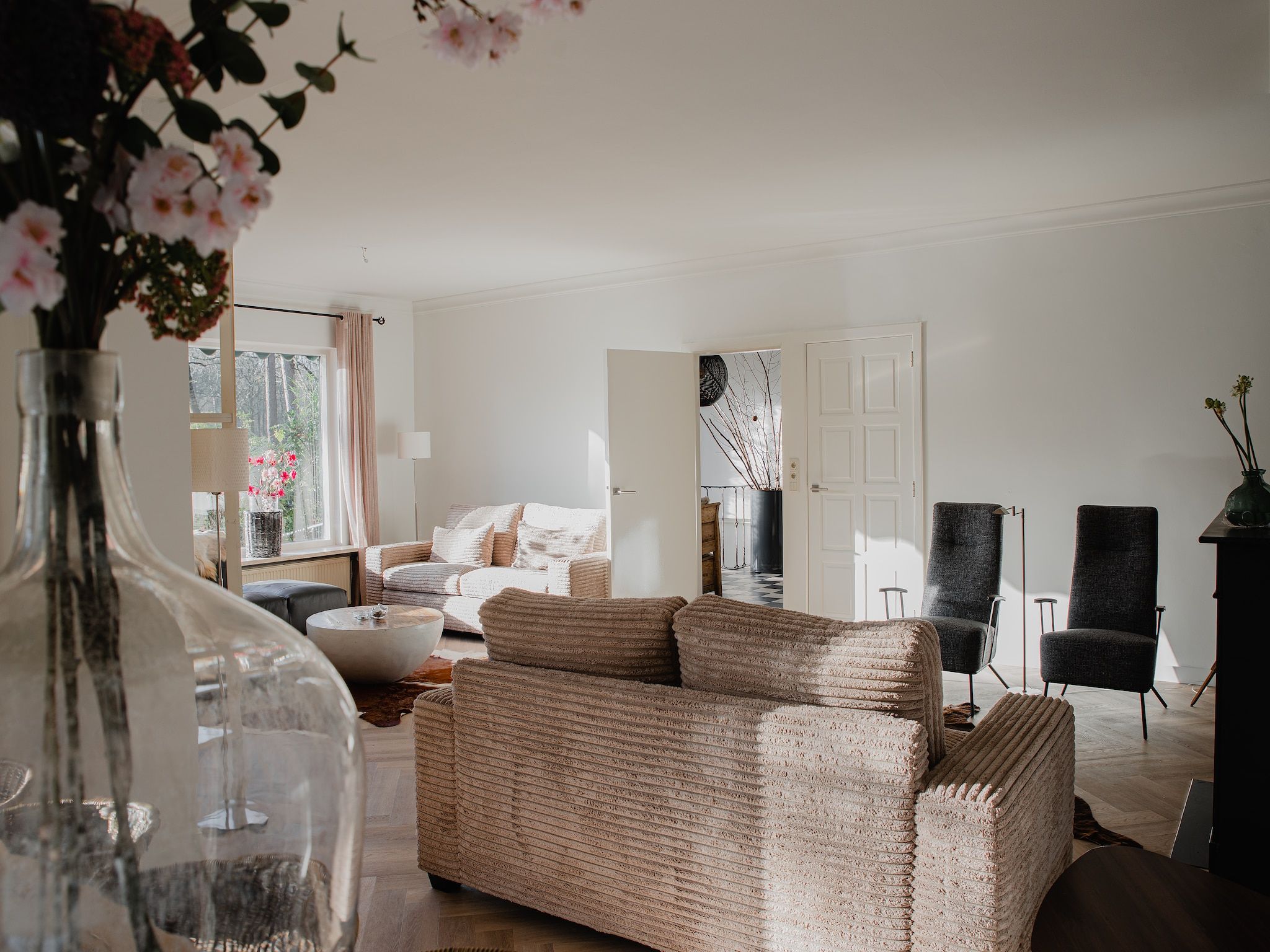 De woonkamer van Dorpswoning Het Jagershuis in Leende