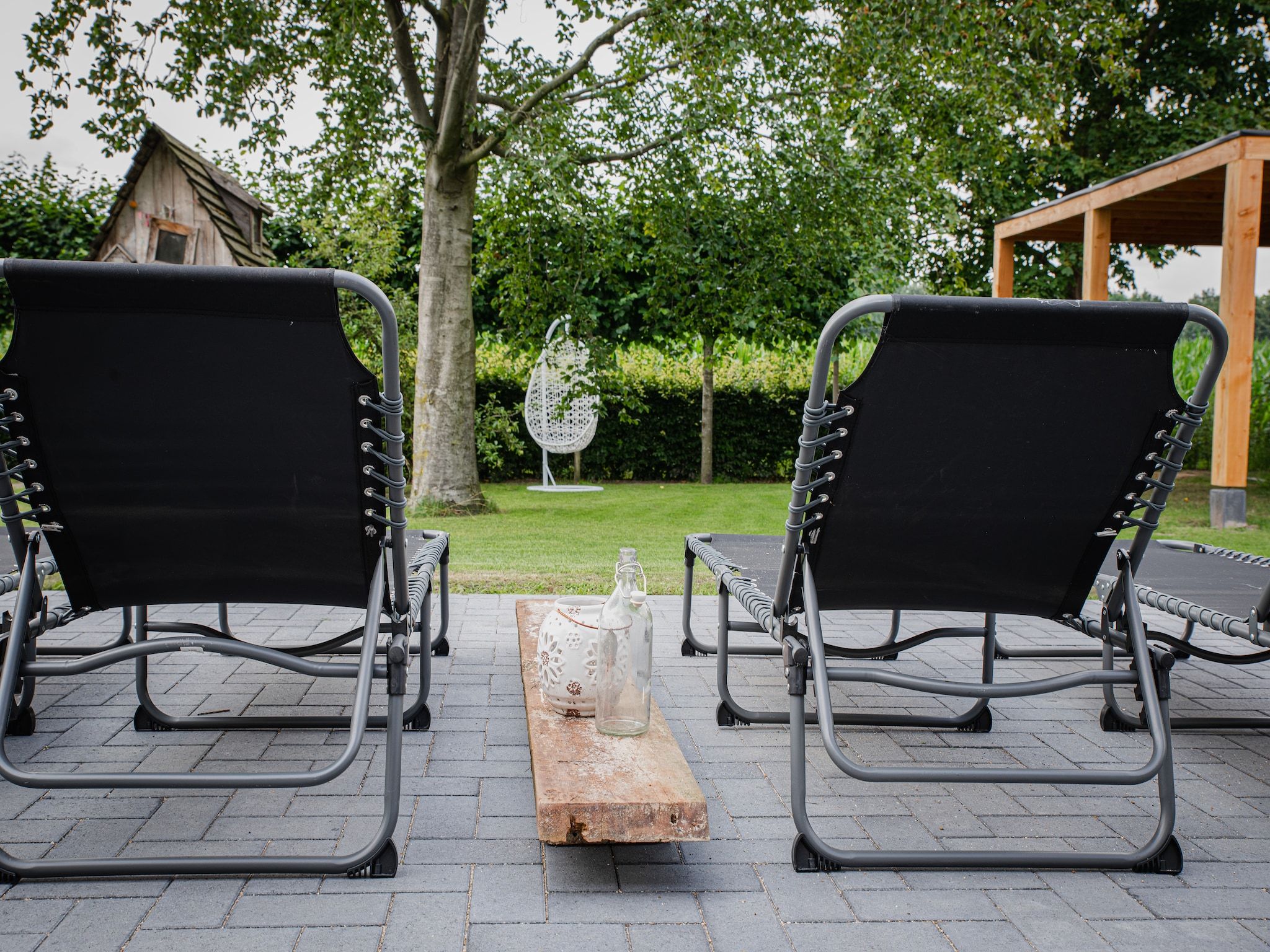 Het terras van Dorpswoning De Volbloed in Leende