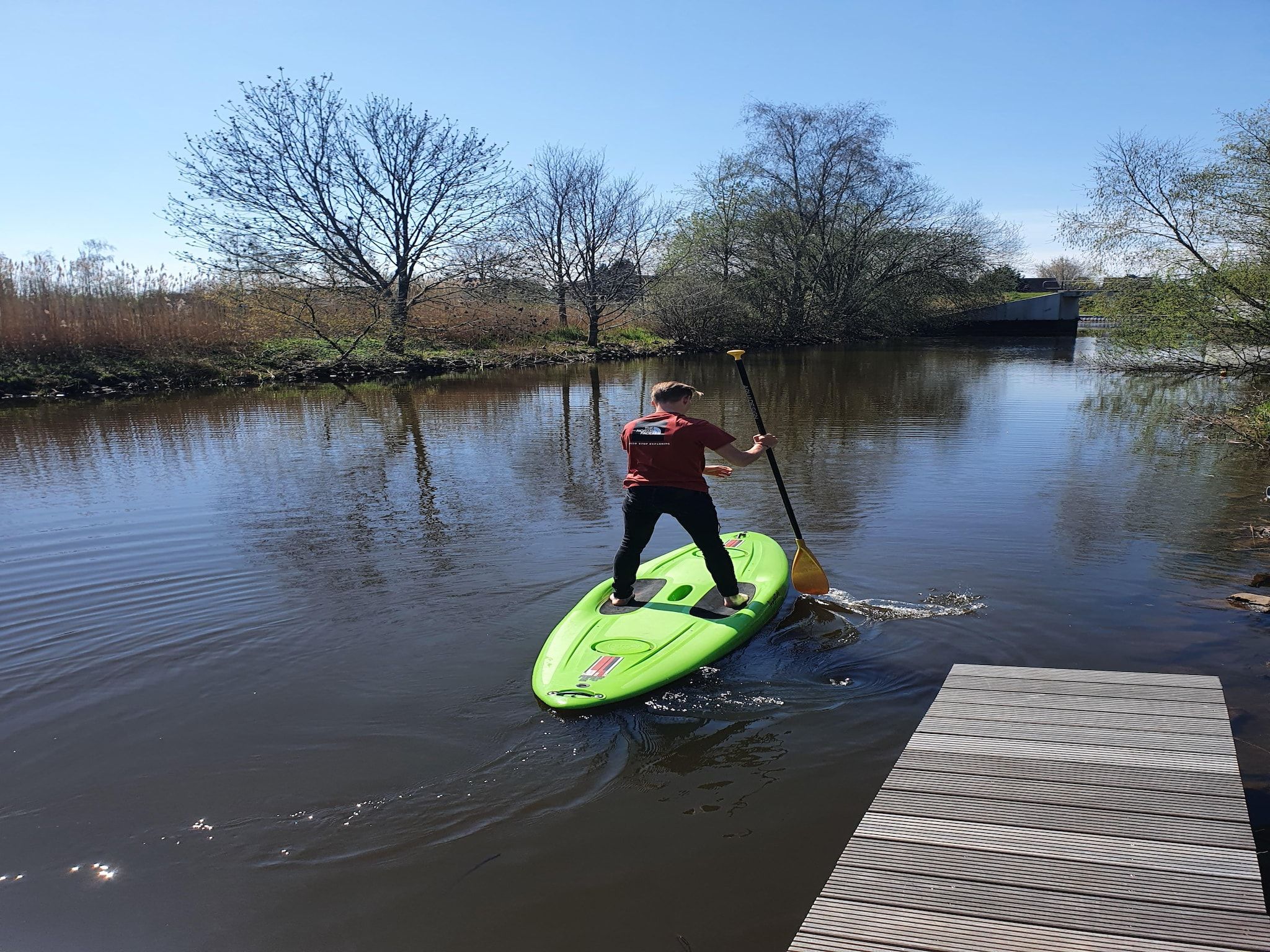 Voorzieningen bij 24 pers Pallertshuis Wellness de luxe met sauna en hout gestookte hottub in Groningen