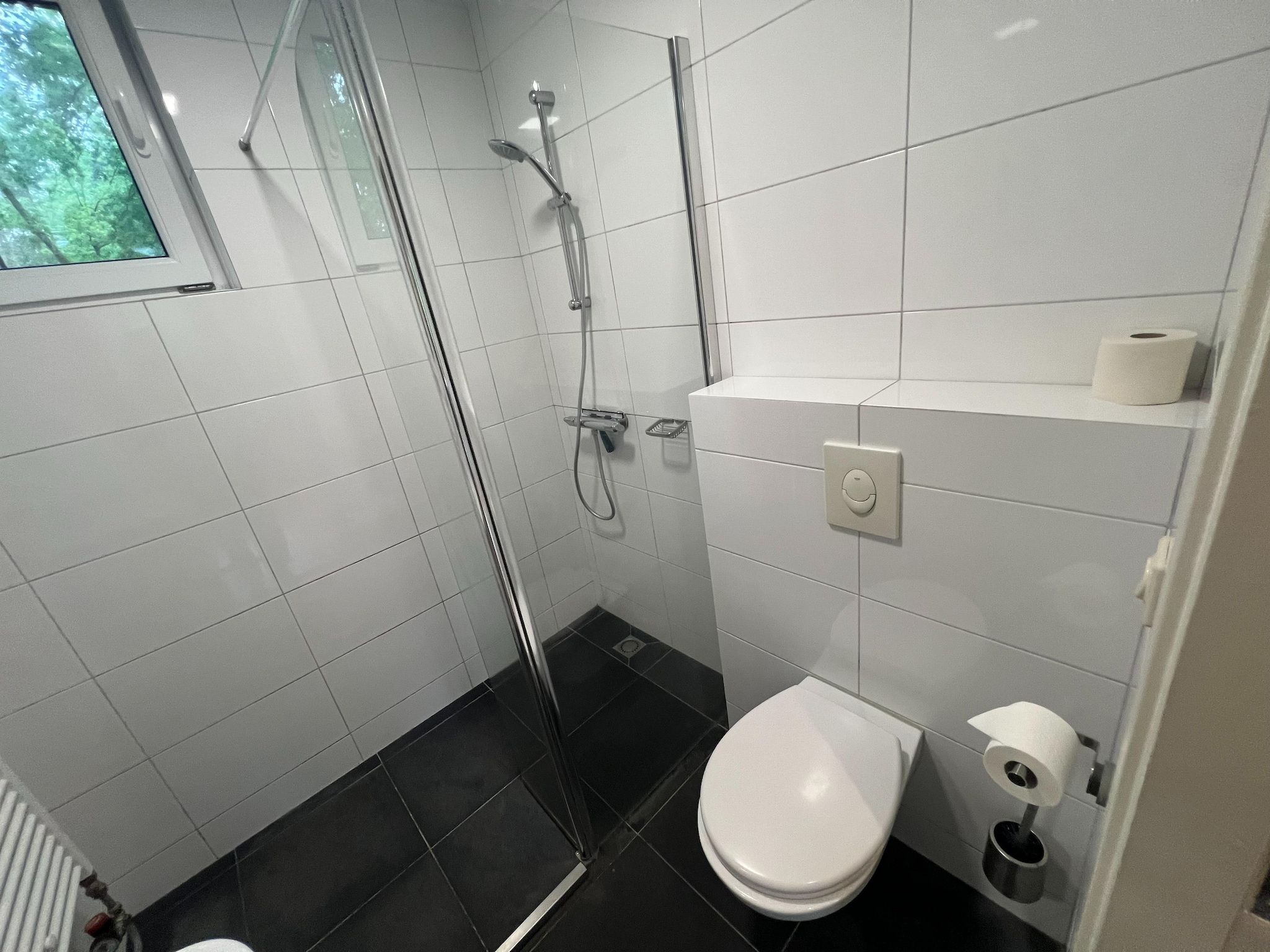 De badkamer van Combi bungalow Vosseven 84 & 85 in Stramproy