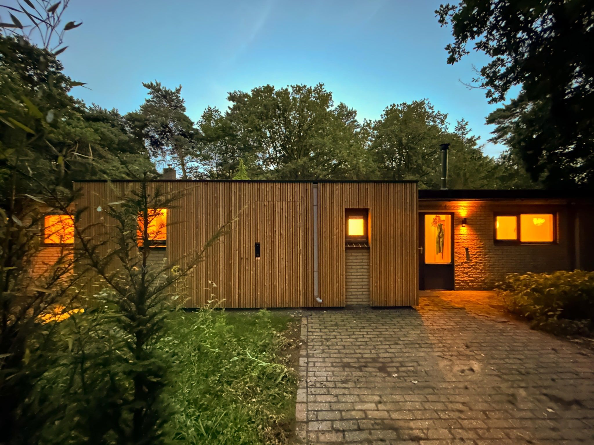 De buitenkant van Duo Suite wellness in Zelhem