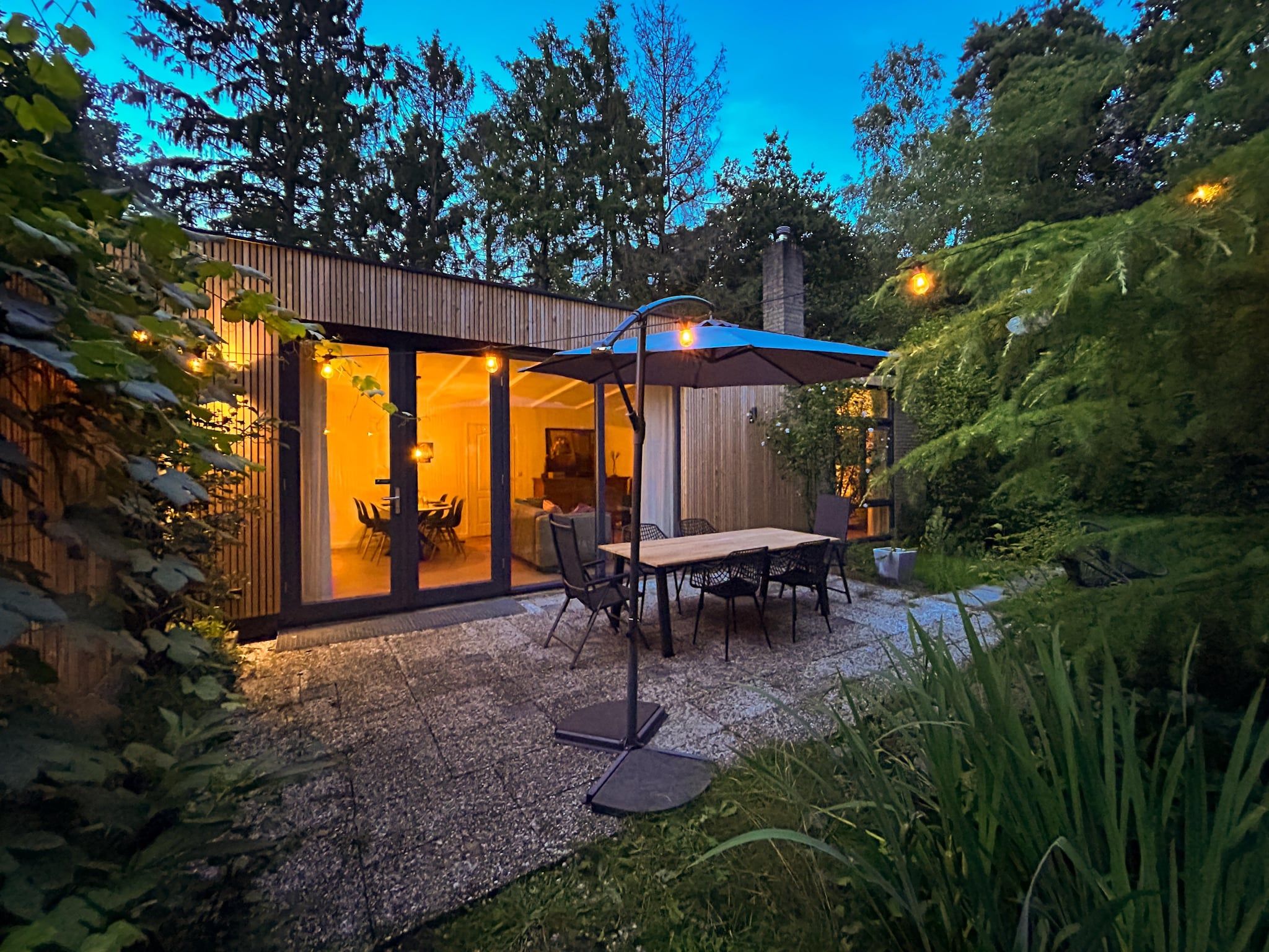 Het terras van Duo Suite wellness in Zelhem