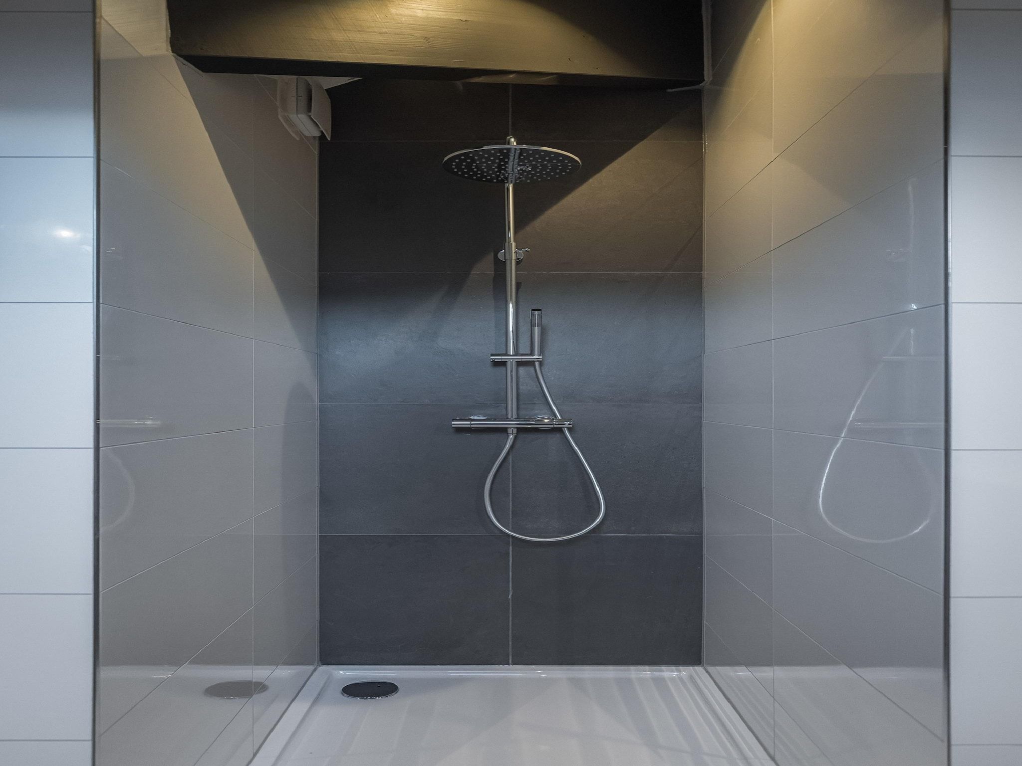 De badkamer van Vakantiepark Latour 7 in Oirschot