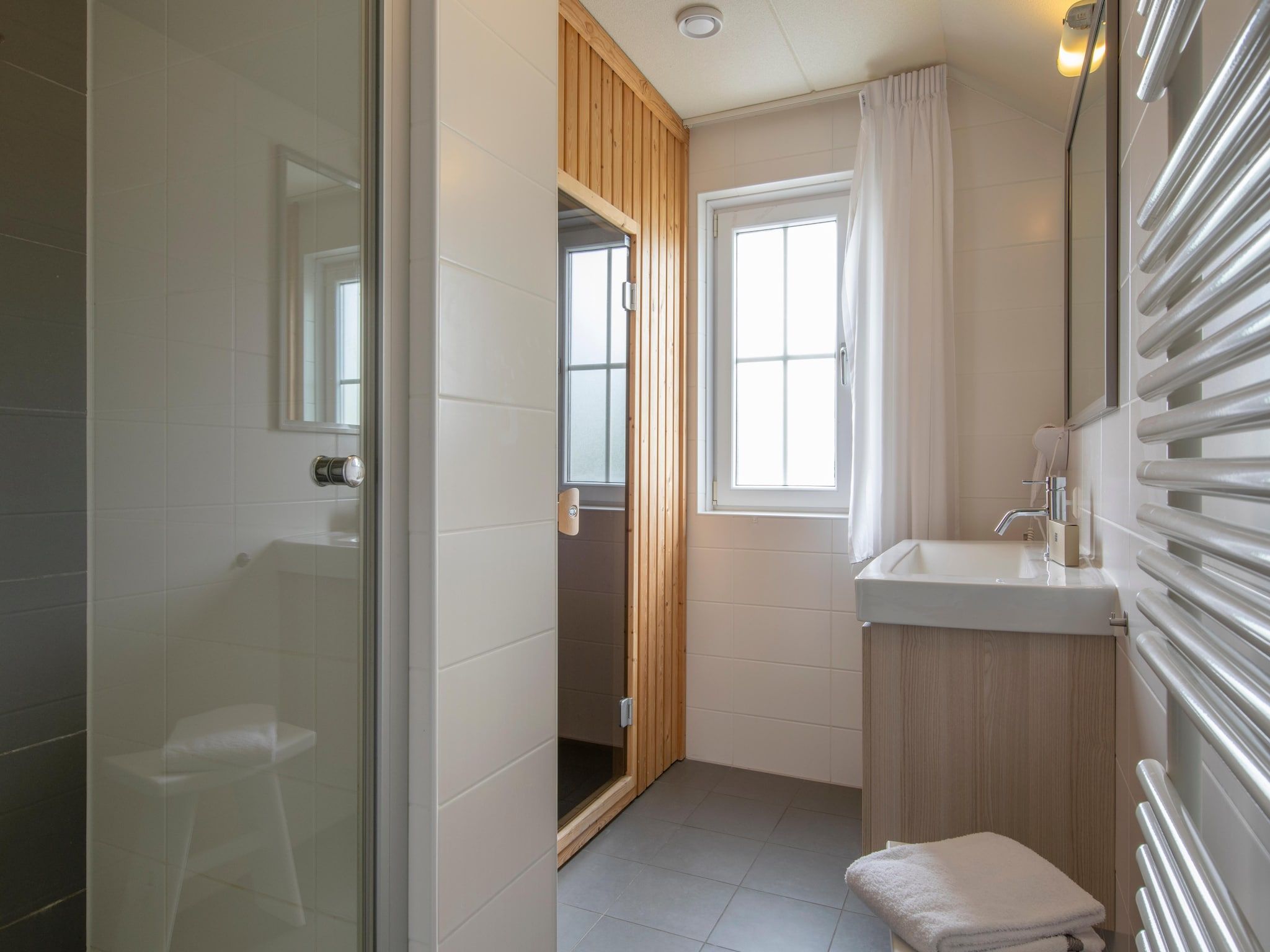 De badkamer van Noordzee Résidence Cadzand-Bad 31 in Cadzand-Bad