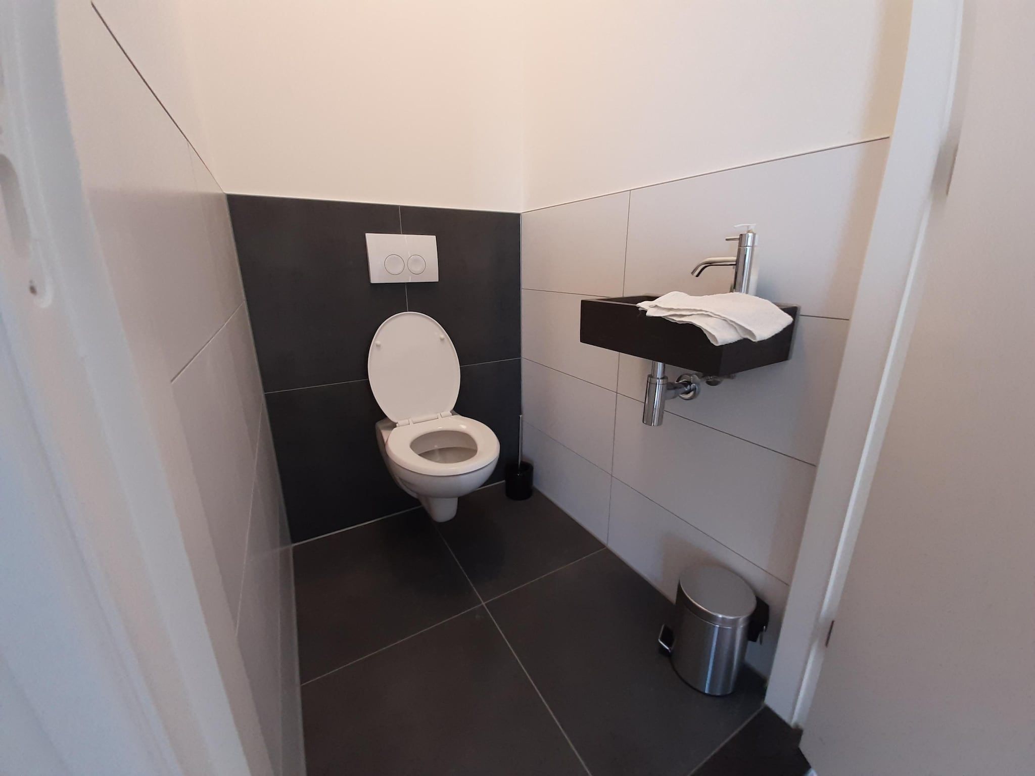 De badkamer van 20 persoons villa in Leons