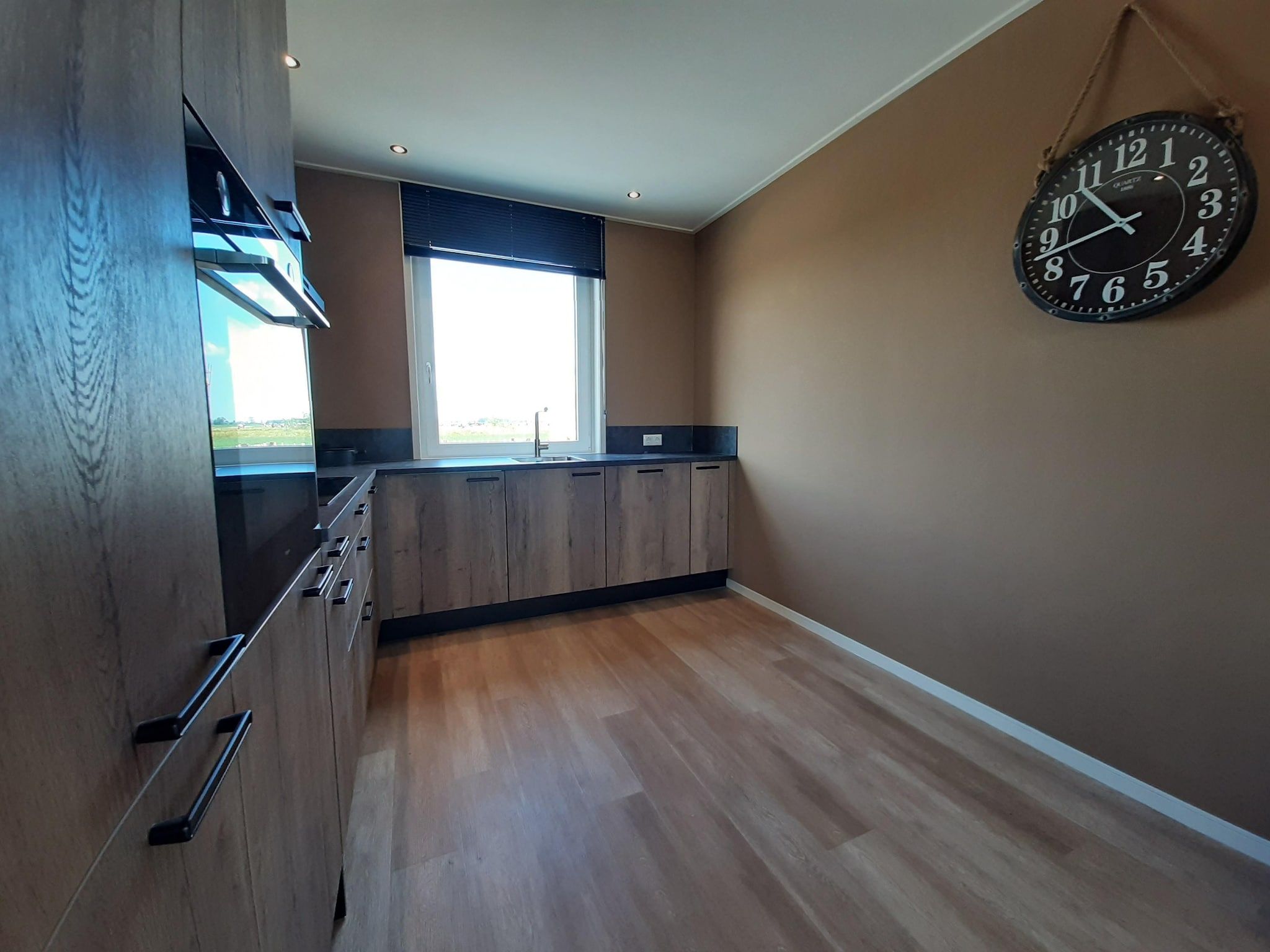 De keuken van 20 persoons villa in Leons