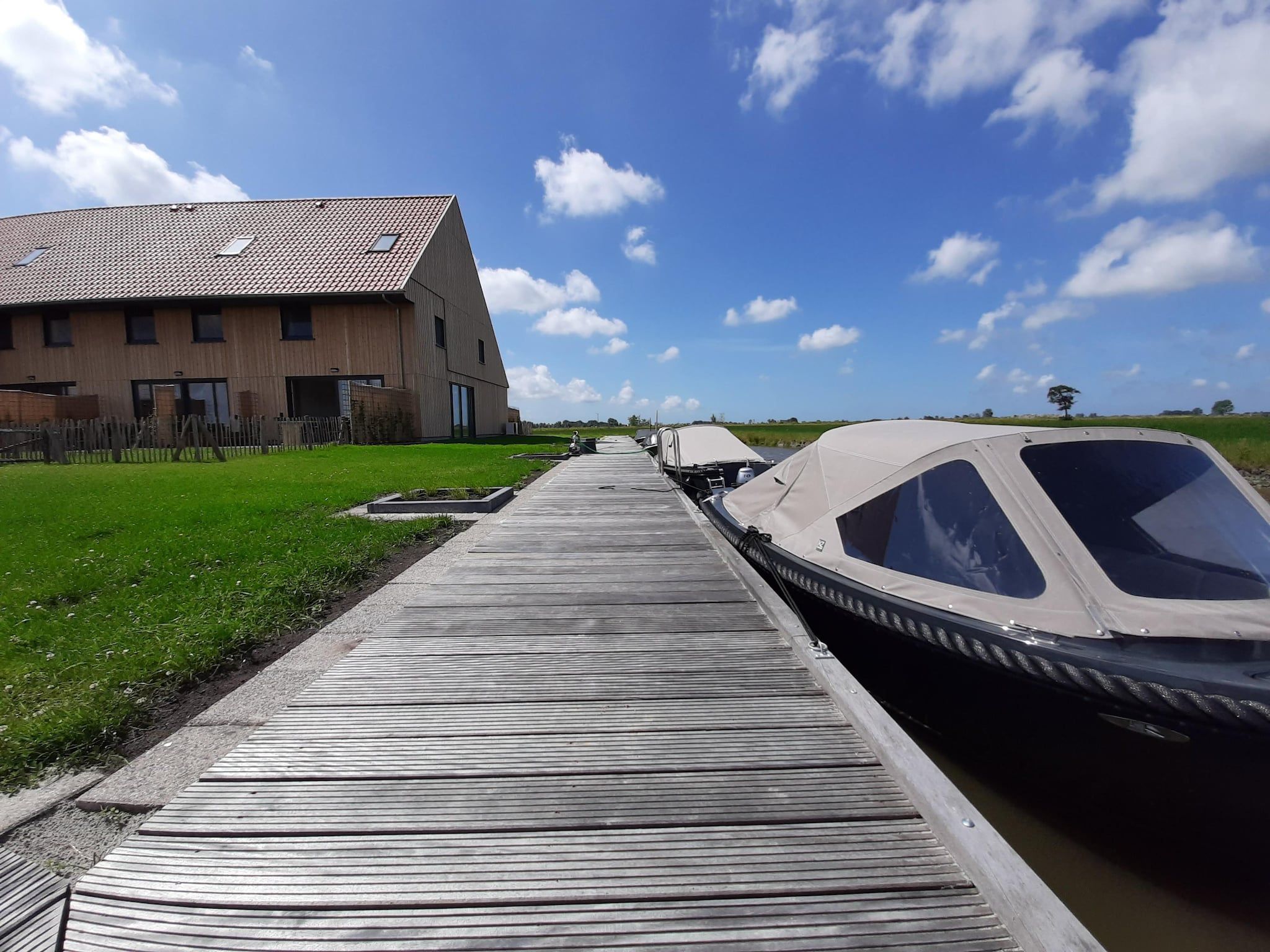Voorzieningen bij Friese Villa in Leons in Leons