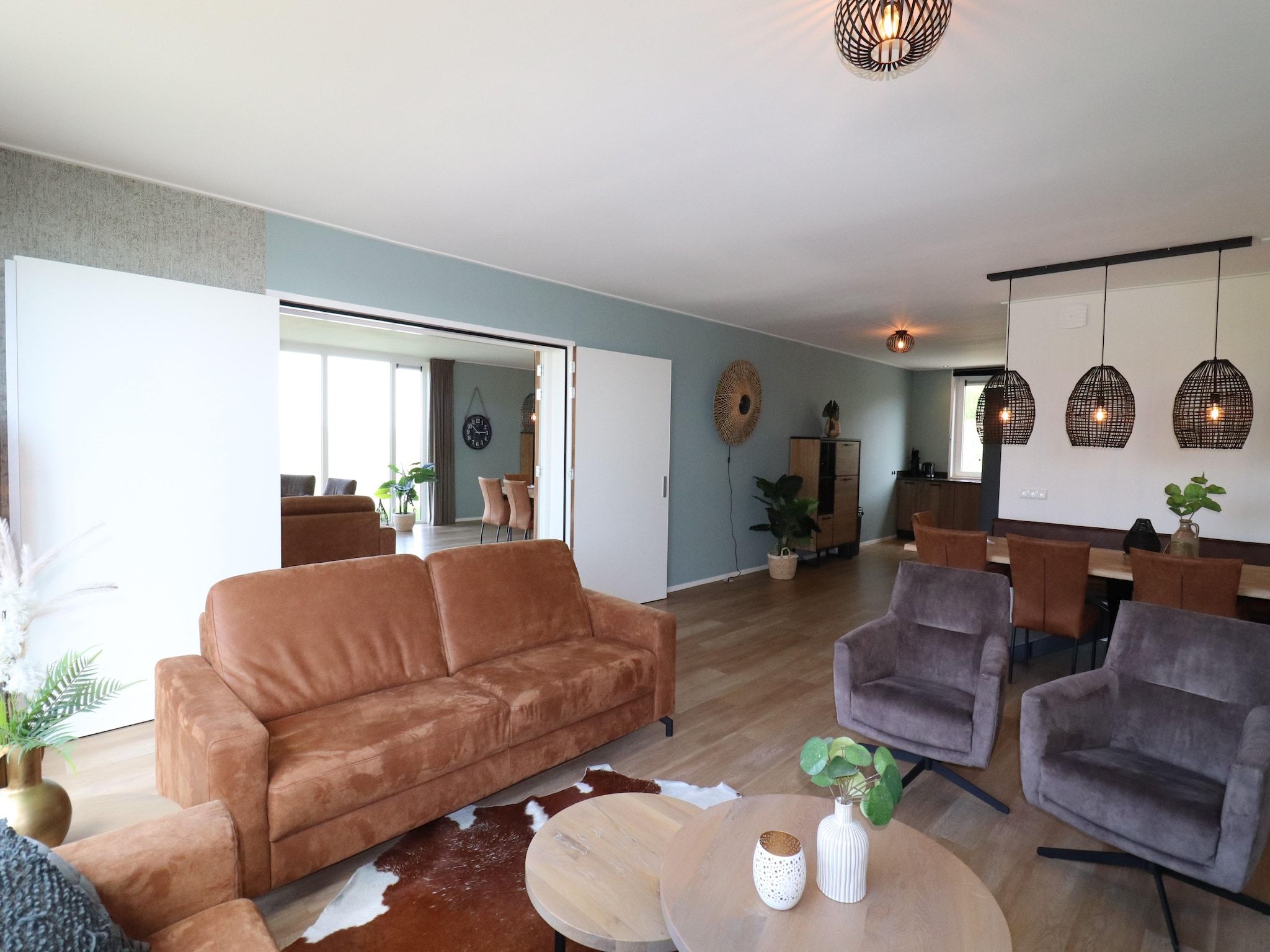 De woonkamer van 20 persoons villa in Leons