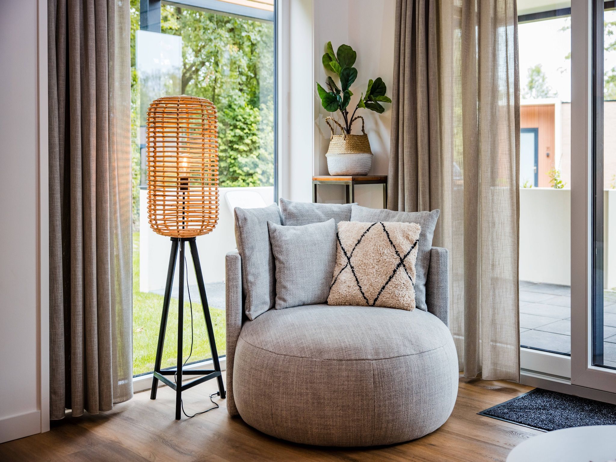 De woonkamer van Steenpatrijs 17-04 in Voorthuizen