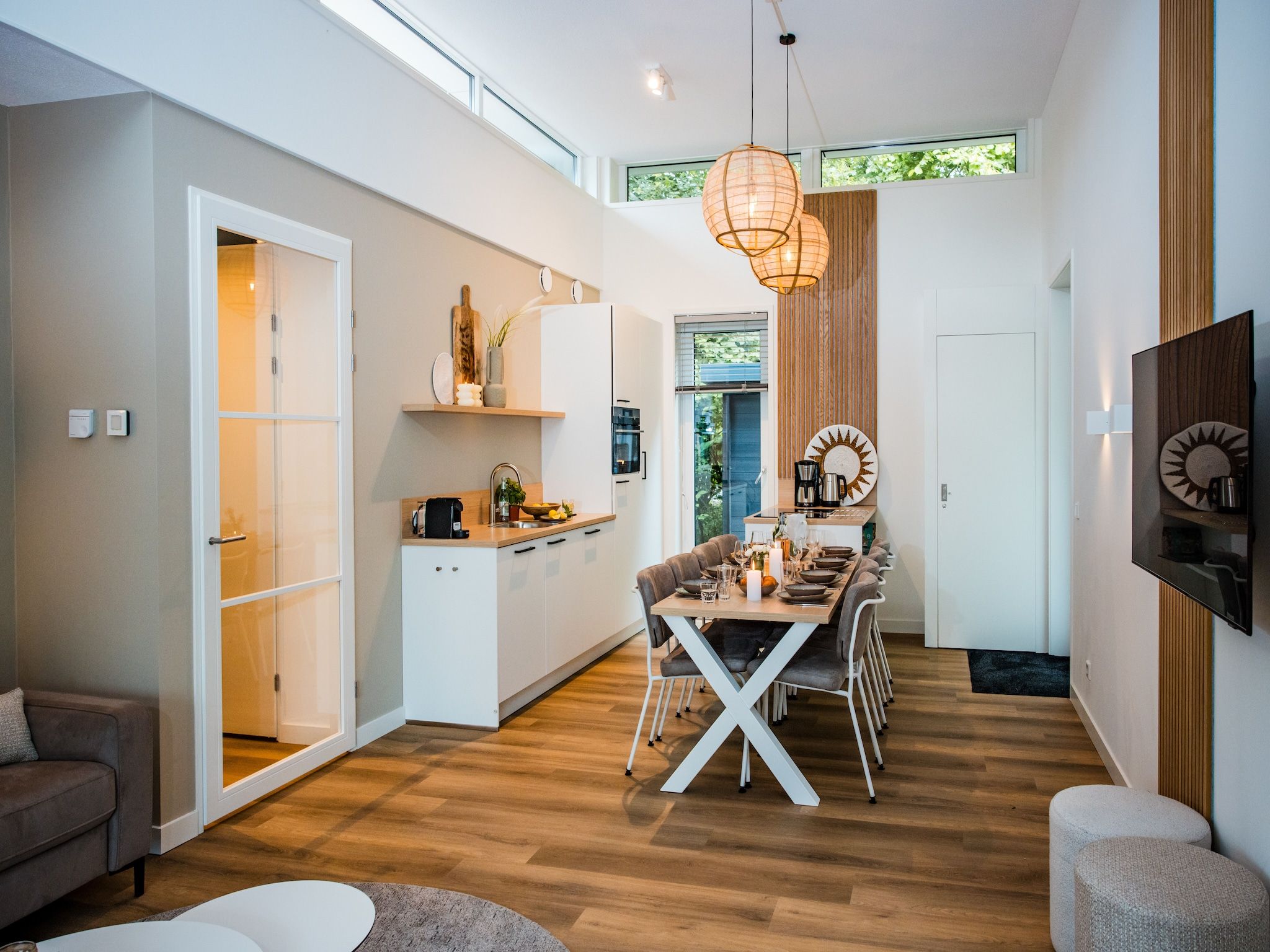 De woonkamer van Steenpatrijs 17-07 in Voorthuizen