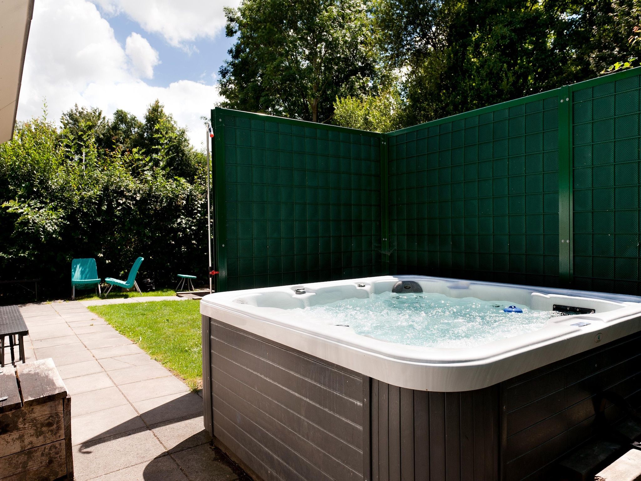 Voorzieningen bij Grand Tolve Wellness de luxe met sauna buitenspa in Earnewald