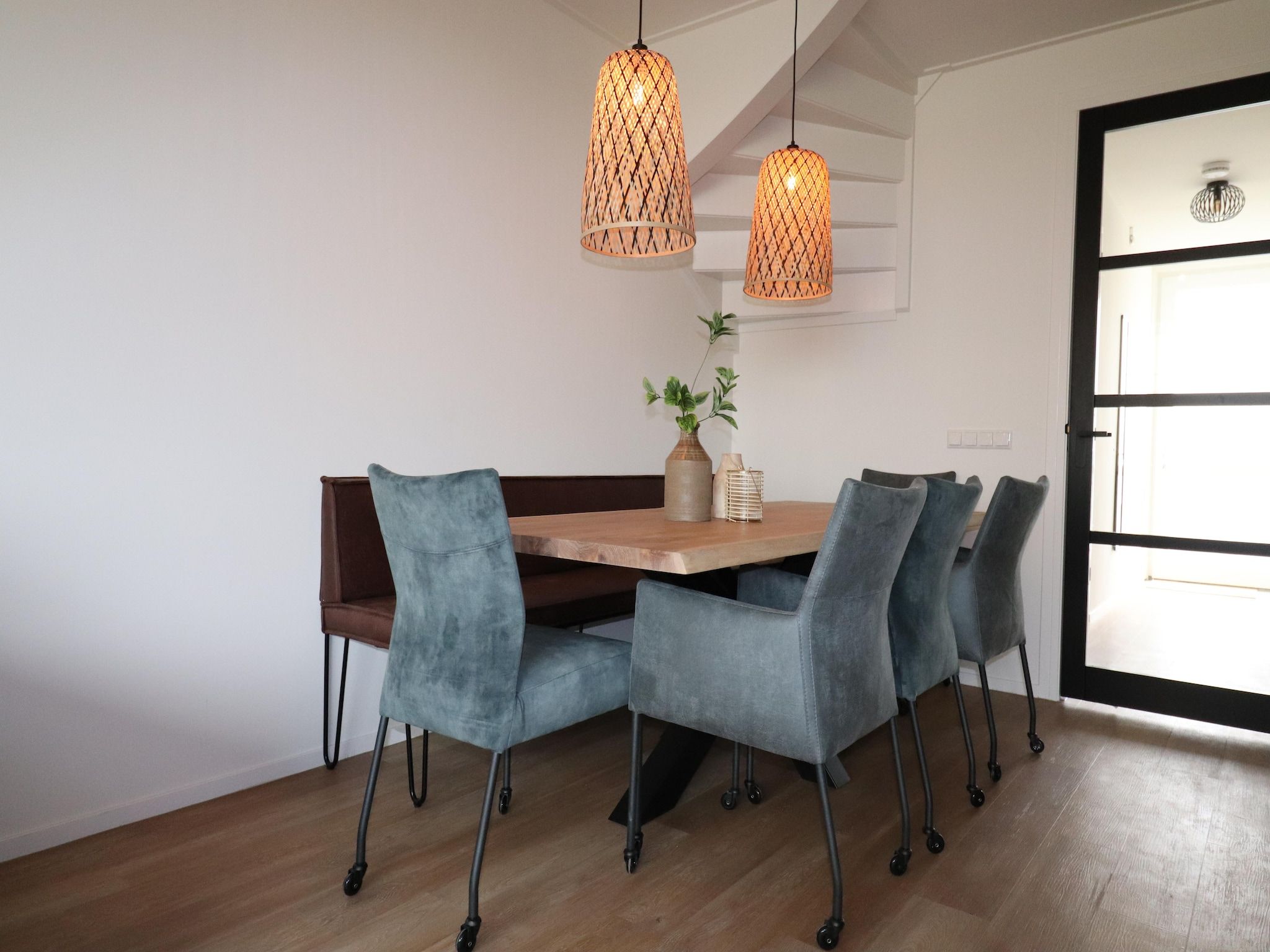 De eetkamer van Friese villa in Leons in Leons