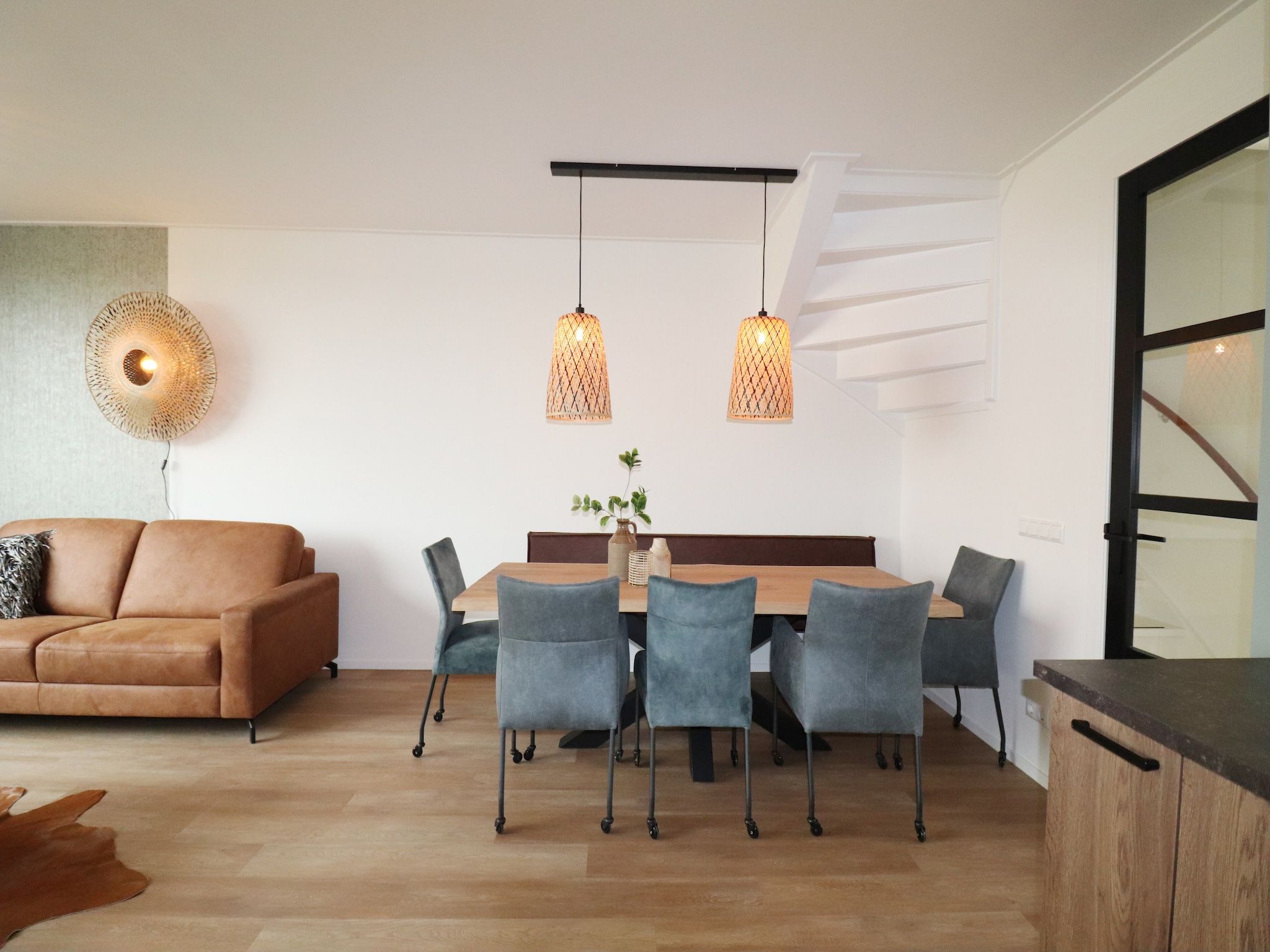 De eetkamer van Friese villa in Leons in Leons